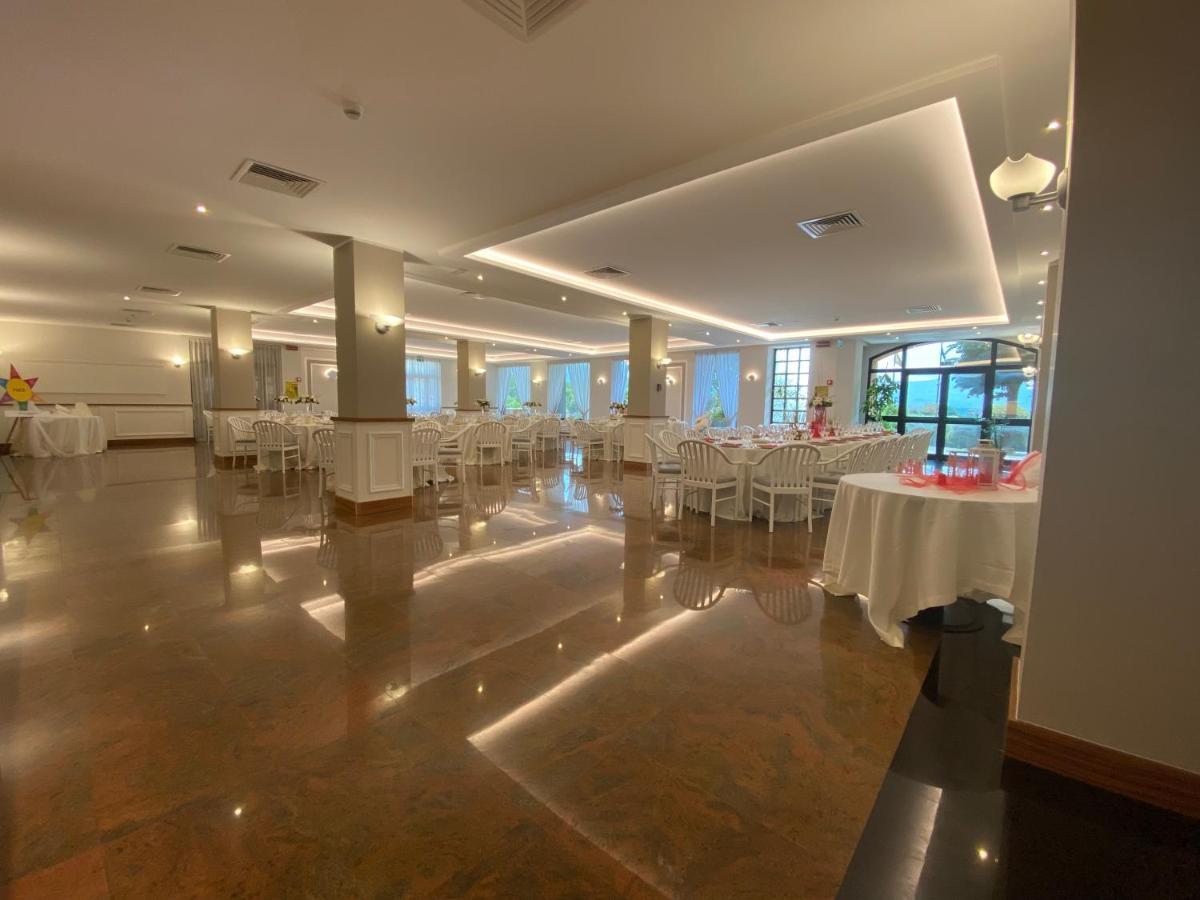 Sunny Palace Hotel Restaurant Prossedi Exterior photo